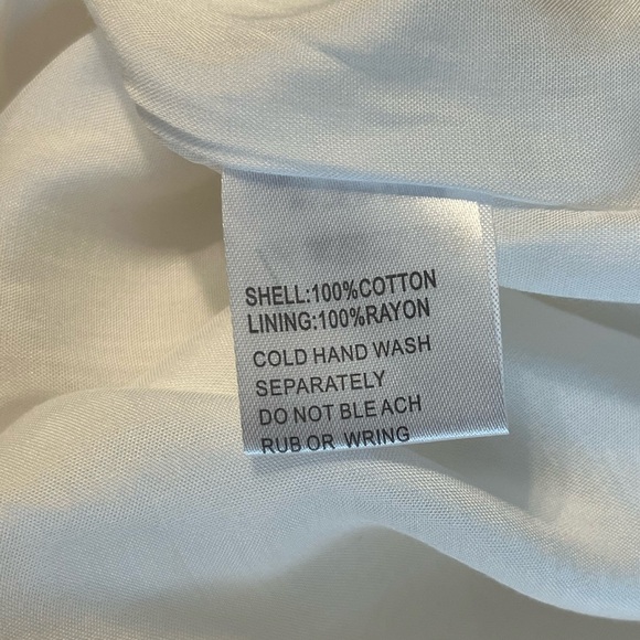 Esther and Co White Textured Cotton Tiered Dress with flutter sleeves Sz SM - Picture 6 of 7